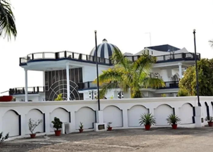 Mukund Madhav Royals Lucknow